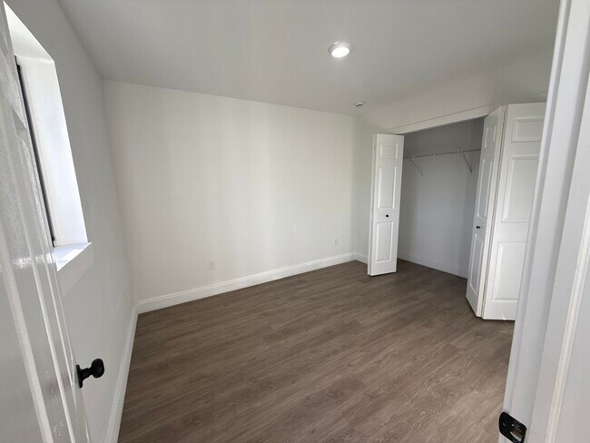 Building Photo - Palm Beach Blvd