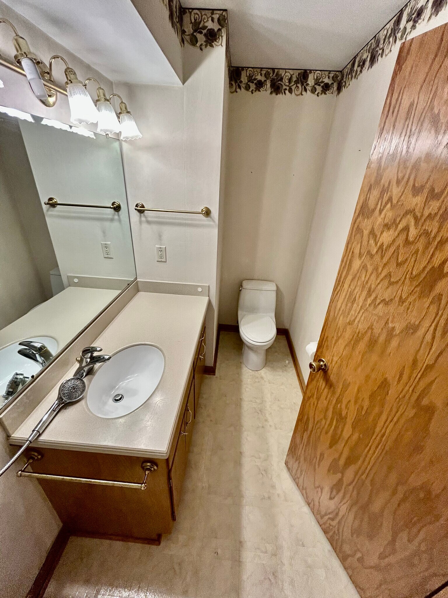 Building Photo - 1510 Jills Dr