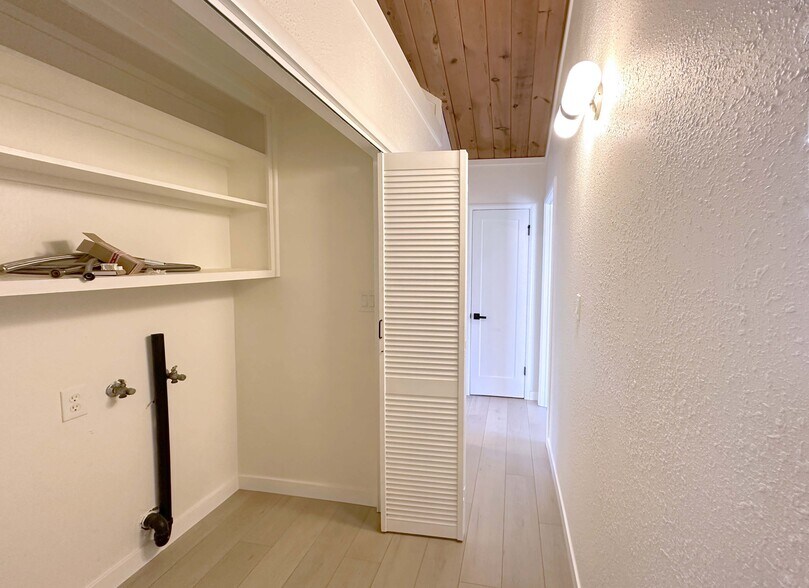 Laundry hookups ready for your washer and dryer. - 4570 58th St