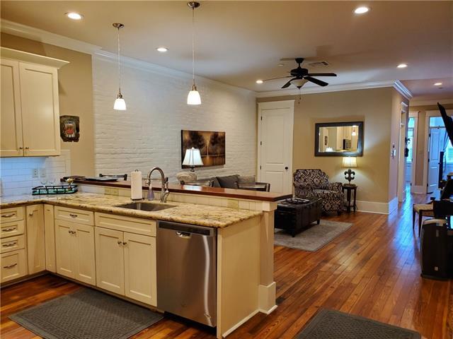 Building Photo - 216 Chartres St