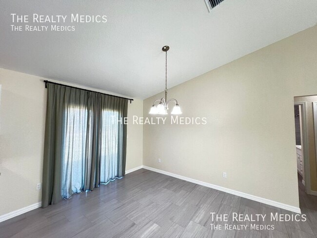 Building Photo - 4 Malauka Ln Dr