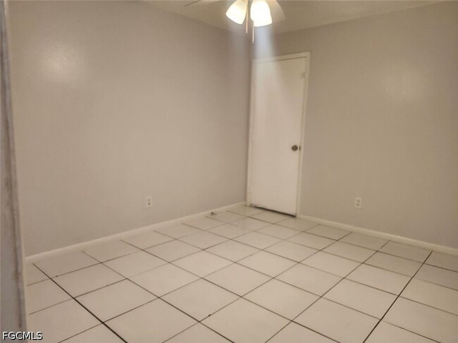 Building Photo - 1901 SE 15th Pl