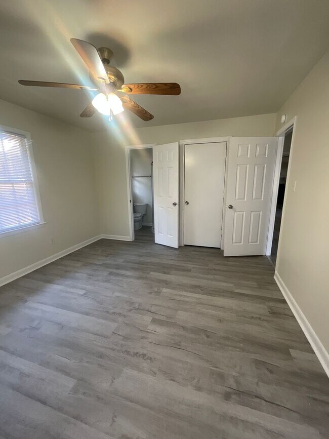 Building Photo - 5314 Morganton Rd