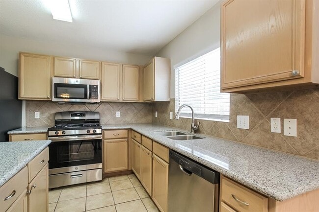 Building Photo - 20802 Fox Swift Ct