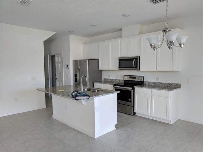 Building Photo - 15355 Willow Arbor Cir