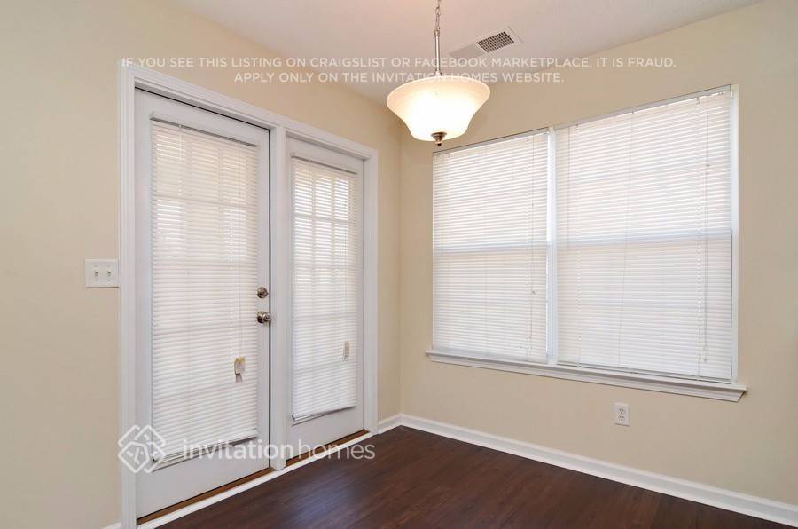 Building Photo - 8119 Valley Ridge Dr