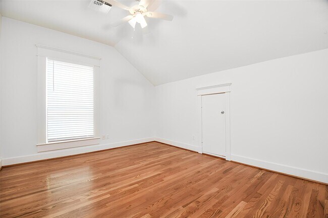 Building Photo - 1508 Nicholson St