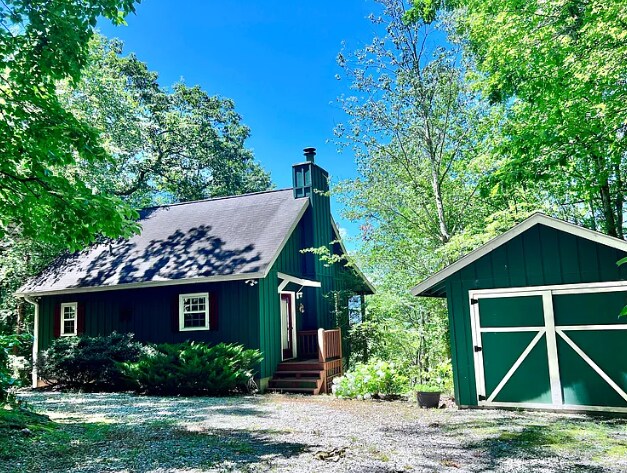 Primary Photo - 54 Teaberry Ln