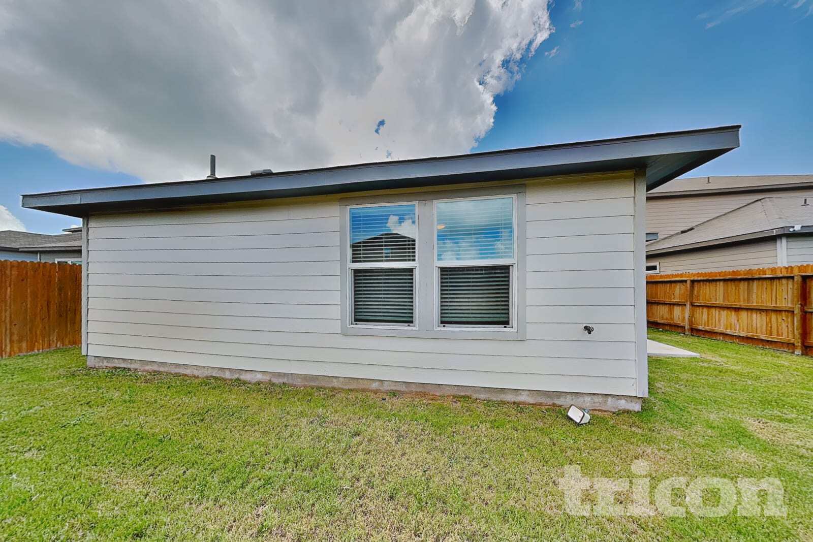Building Photo - 13543 Paxton Blvd