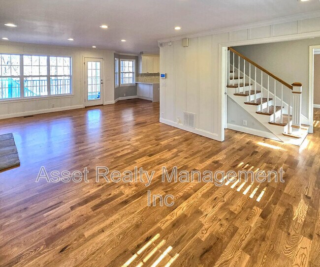 Building Photo - 12469 Daisywood Dr