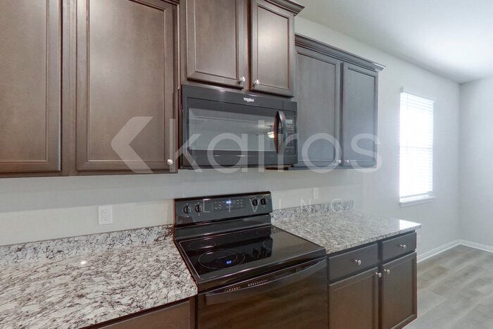 Building Photo - 900 NW 6th St