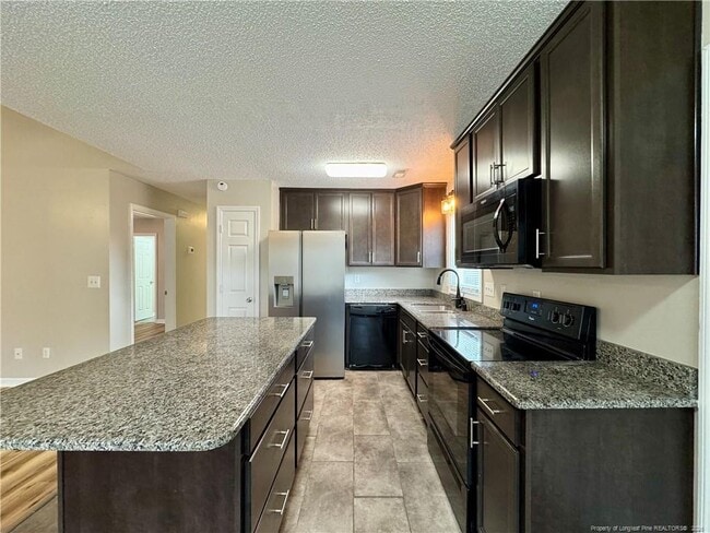 Building Photo - 754 Candlewick Ct