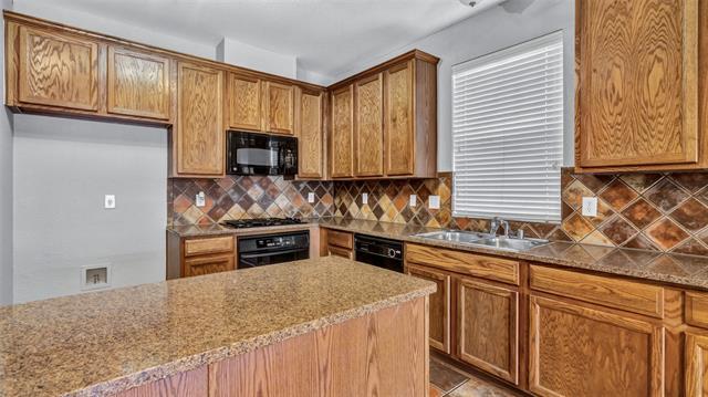 Building Photo - 11546 La Grange Dr