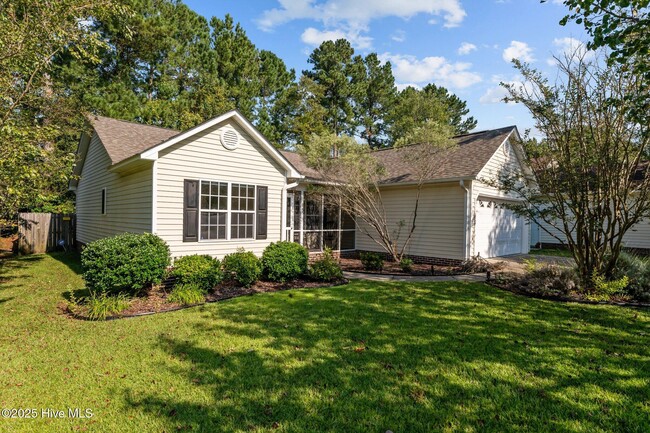 Building Photo - 104 Monterey Cir