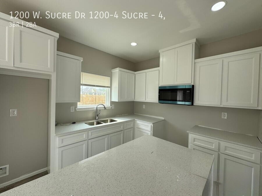 Building Photo - 1200 W Sucre Dr