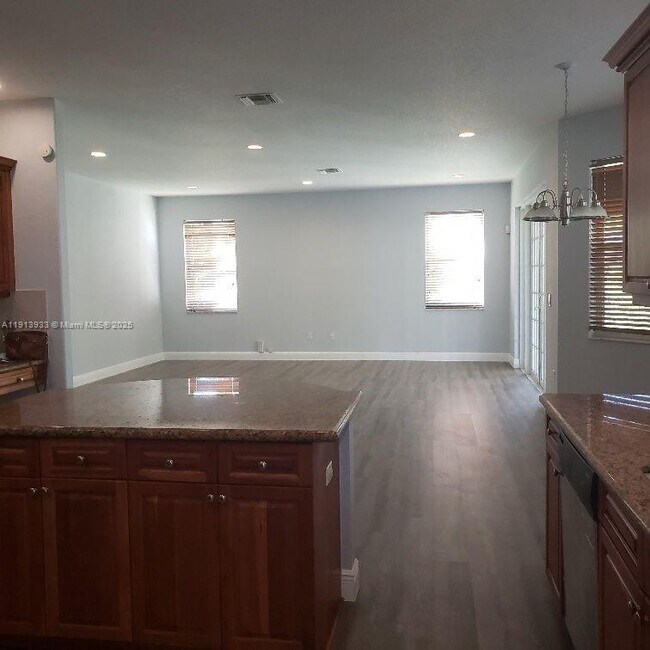 Building Photo - 6506 Marbletree Ln