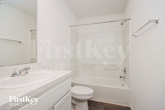 Building Photo - 3731 Solanum Dr