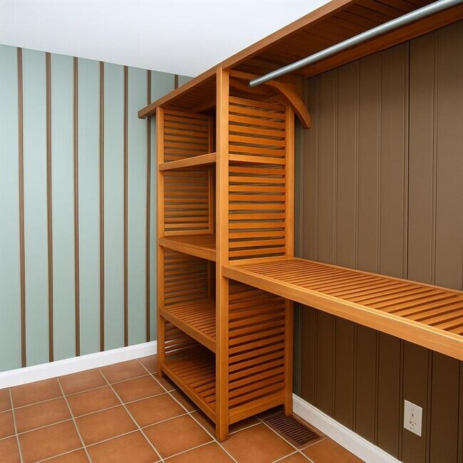 Building Photo - 1228 Grant St SE