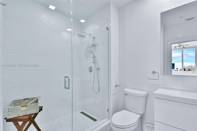 Building Photo - 18800 NE 29th Ave