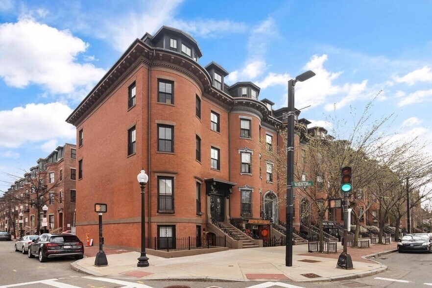 Building Photo - 676 Tremont St