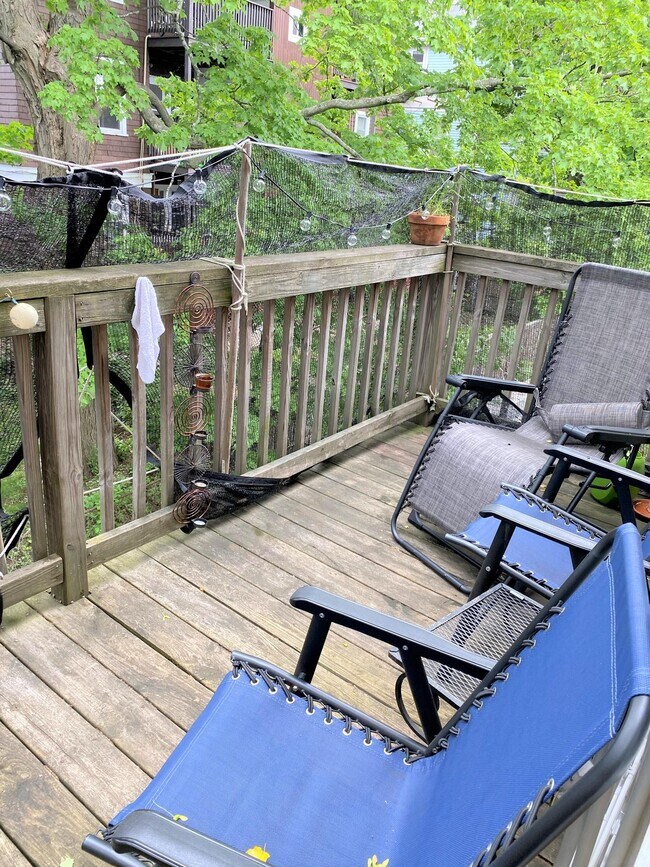 Building Photo - 211 Summer St