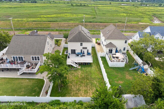 Building Photo - 36 Main St