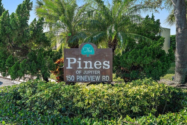 Building Photo - 150 Pineview Rd