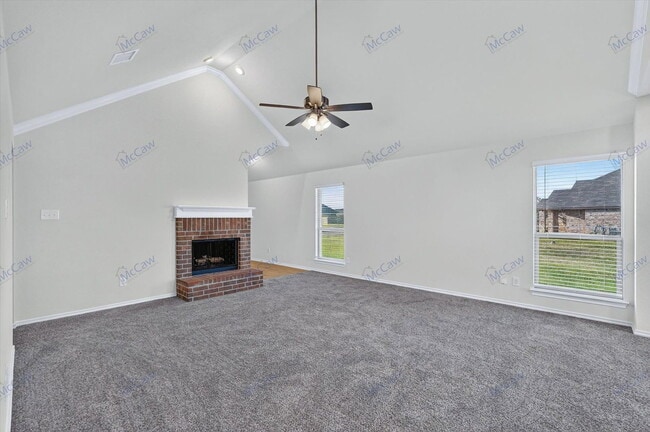 Building Photo - 324 Greenhaven Dr