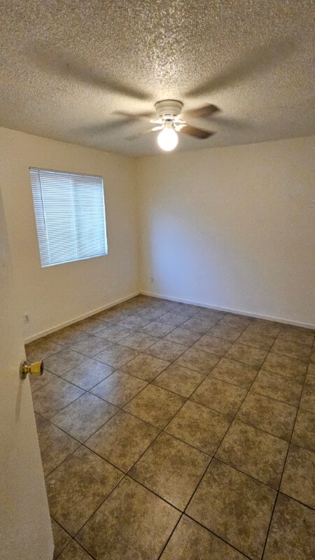 Building Photo - 429 S Backer Ave