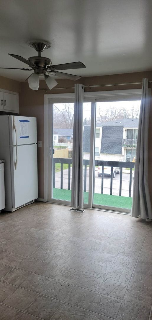 Building Photo - 2 Bedroom 1 Bath