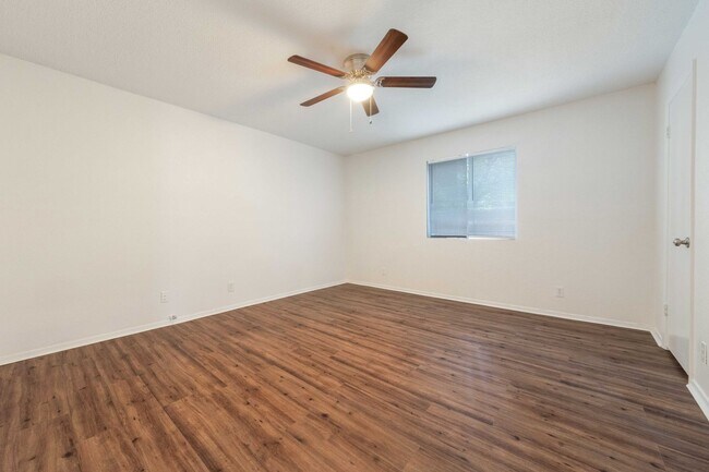 Building Photo - 2517 Glen Springs Way