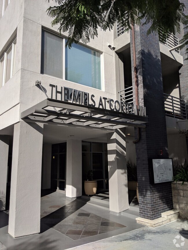 Building Photo - 2 Bed/2 Bath Condo in Downtown San Diego