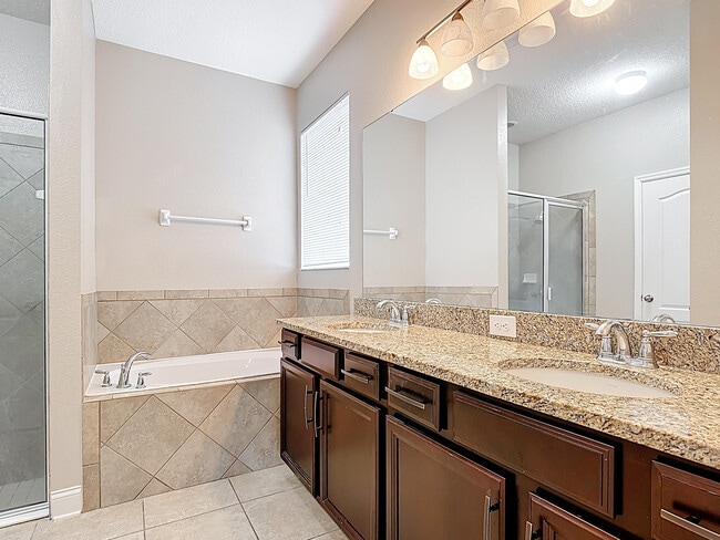 Building Photo - 5103 Appenine Loop W