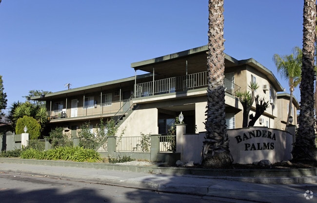 Primary Photo - Bandera Palms