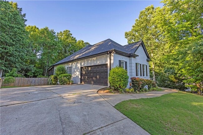 Building Photo - 151 Dumar Ln