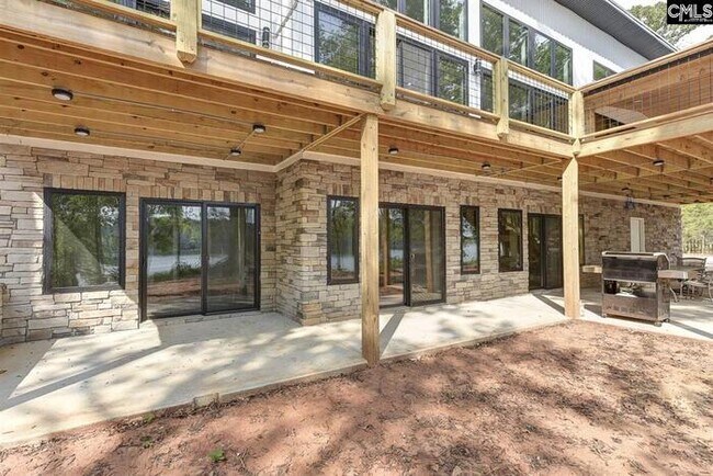 Building Photo - Lake Front Property with Dock