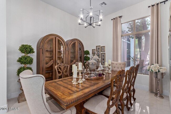 Building Photo - 2061 E Prescott Pl