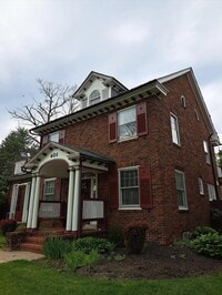 Building Photo - 401 E Lancaster Ave