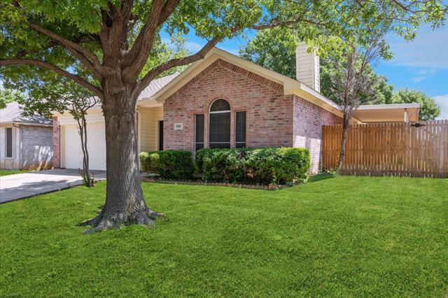Building Photo - 3933 Parkhaven Dr