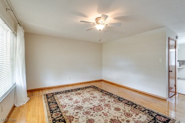 Building Photo - 24665 Robinia Dr