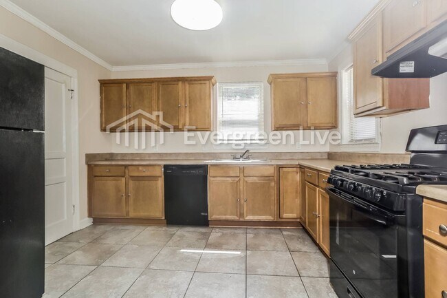 Building Photo - 5112 W 30th St