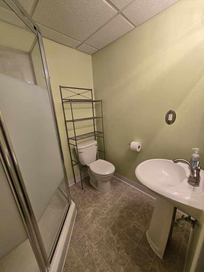 Building Photo - 5038 W Elm Ct