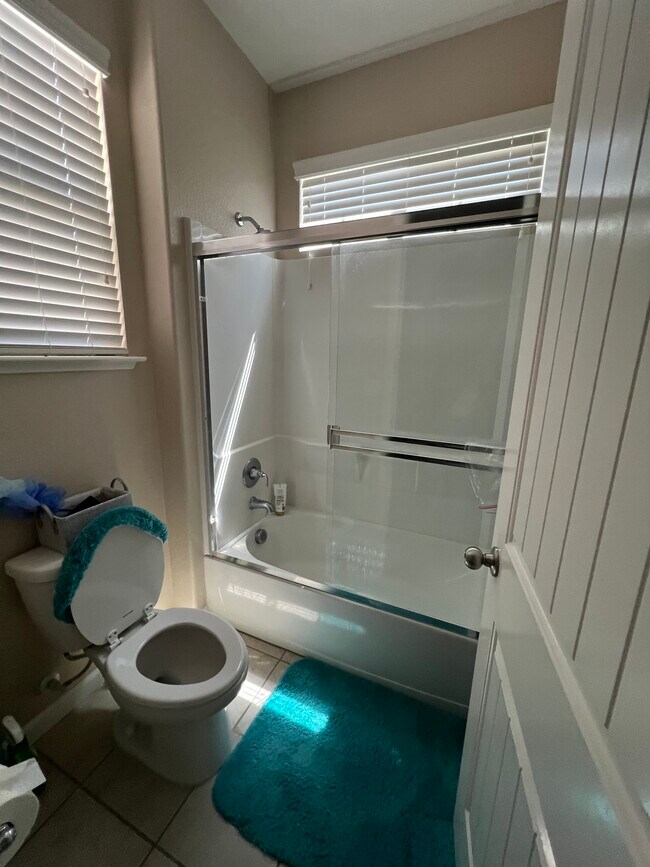 Building Photo - 1088 Gridley Dr