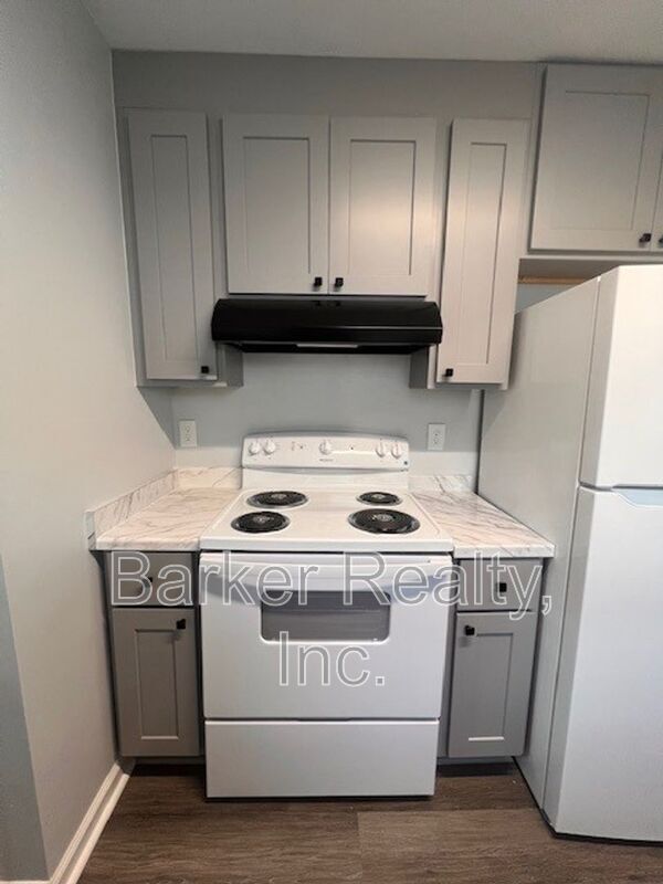 Building Photo - 1602 Pender St