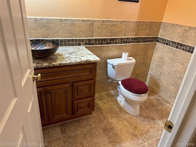 Building Photo - 4162 Gardenia Dr