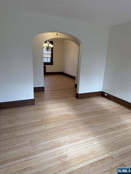 Building Photo - 221 Everett Pl