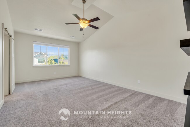 Building Photo - 607 Sawback Ln