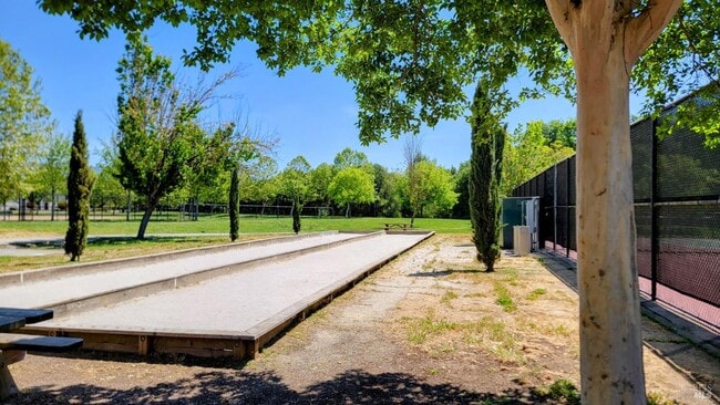 Building Photo - 1734 Zinfandel Dr