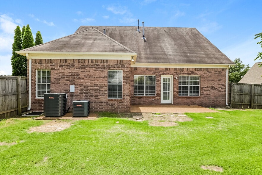 Building Photo - 10076 Sutton Ridge Ln