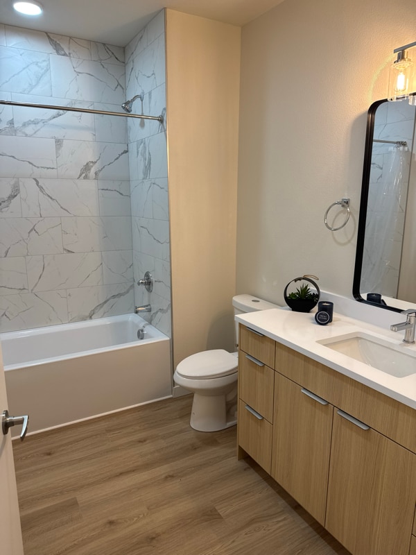 Building Photo - 6110 NE Willow St